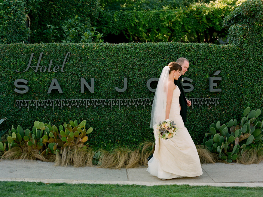 A wedding held at Austin's Hotel San Jose. Photo by Suzi Q. Varin / Q Weddings.